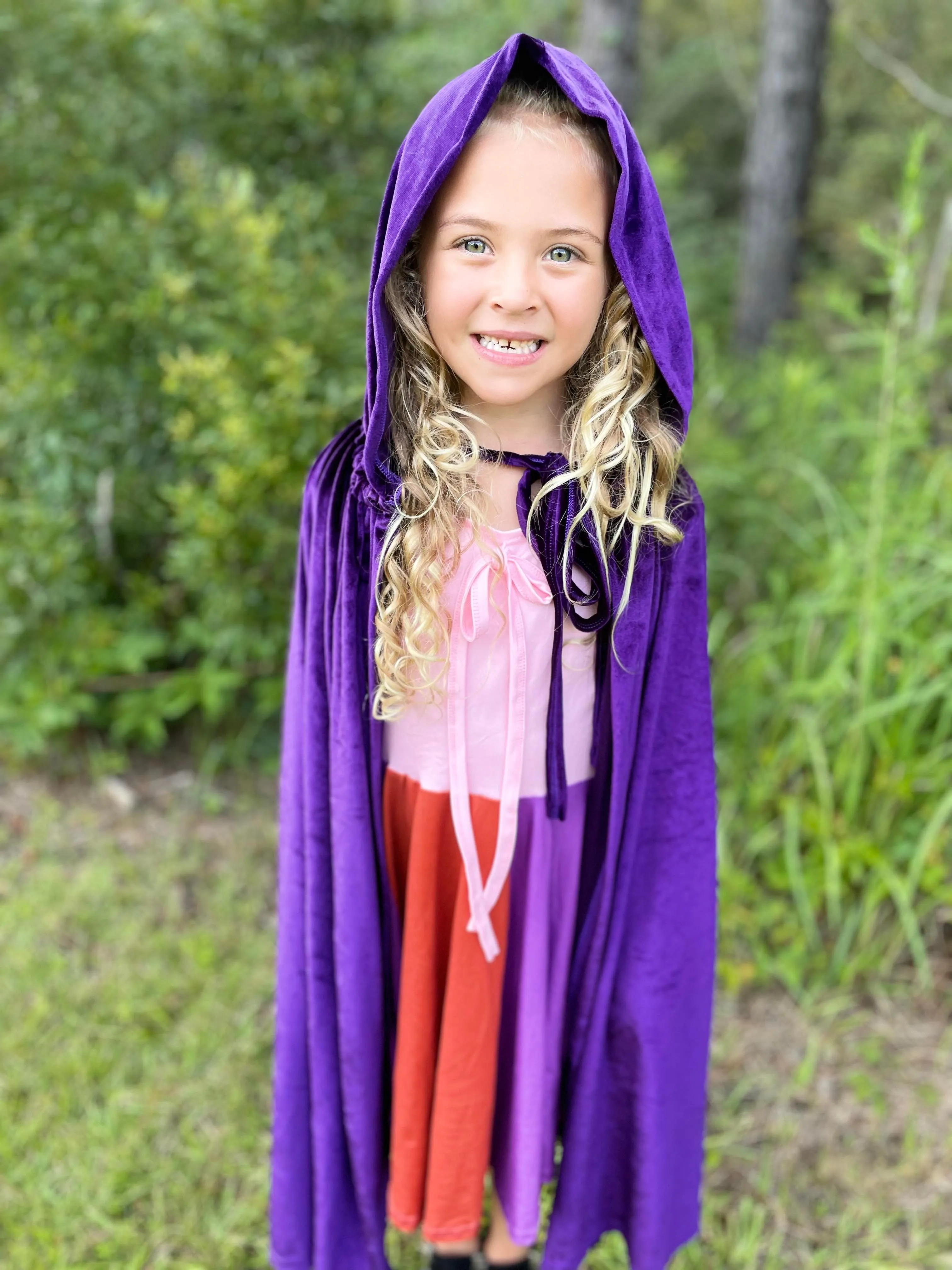 KIDS CAPES WITH HOODIE - 3 COLORS PRE-ORDER