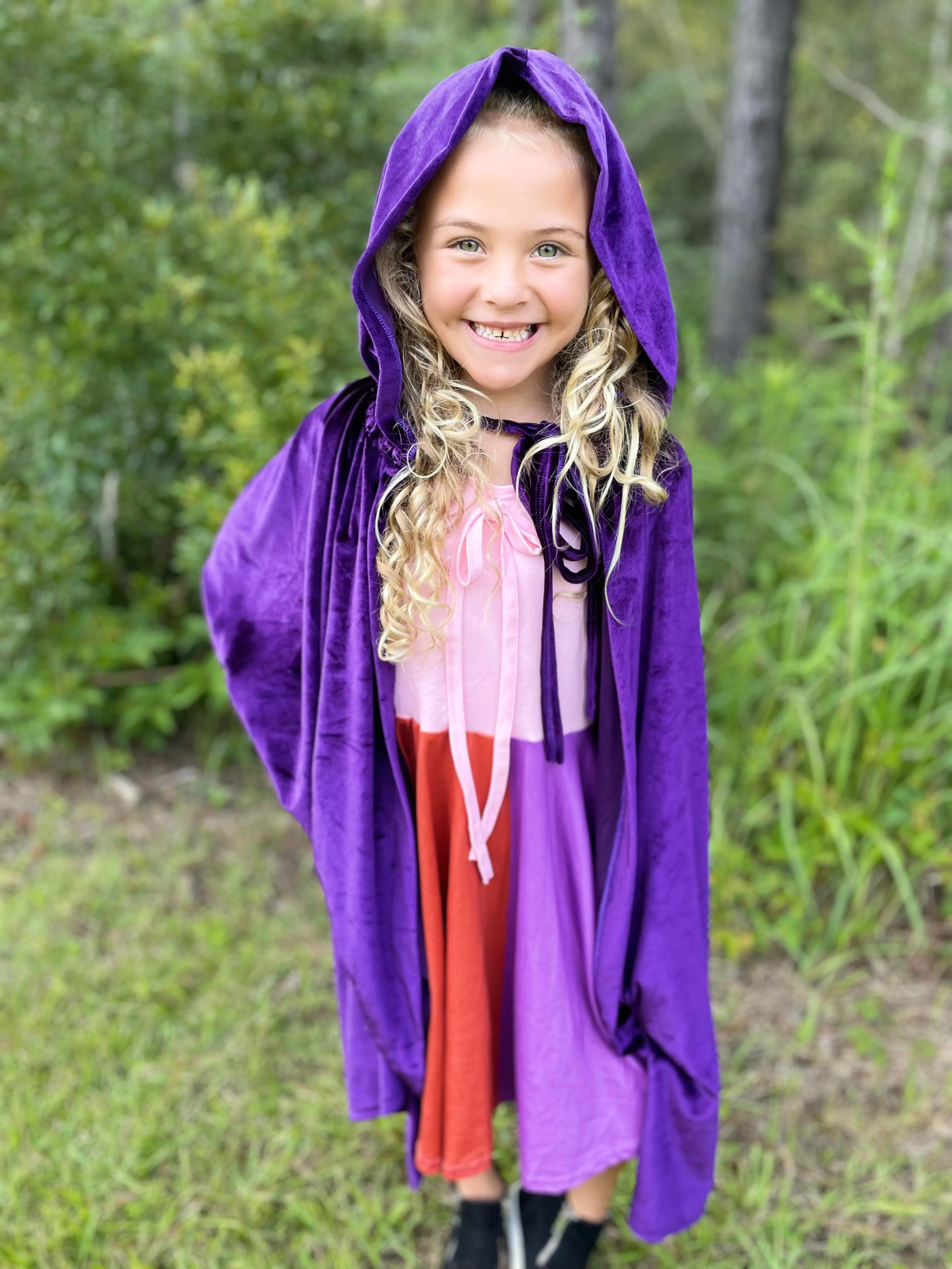 KIDS CAPES WITH HOODIE - 3 COLORS PRE-ORDER