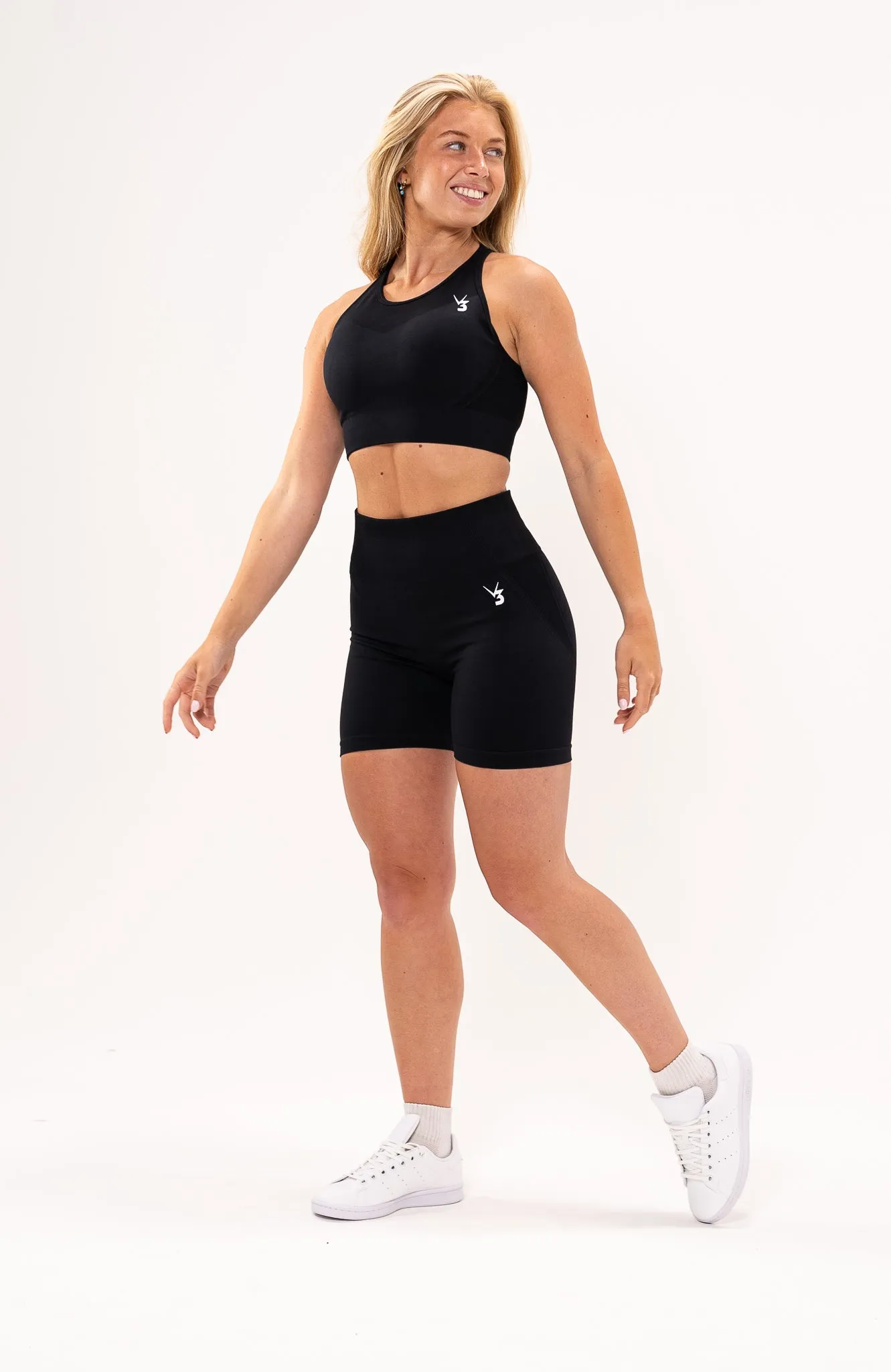 Tempo Seamless Scrunch Shorts & Sports Bra Set - Black